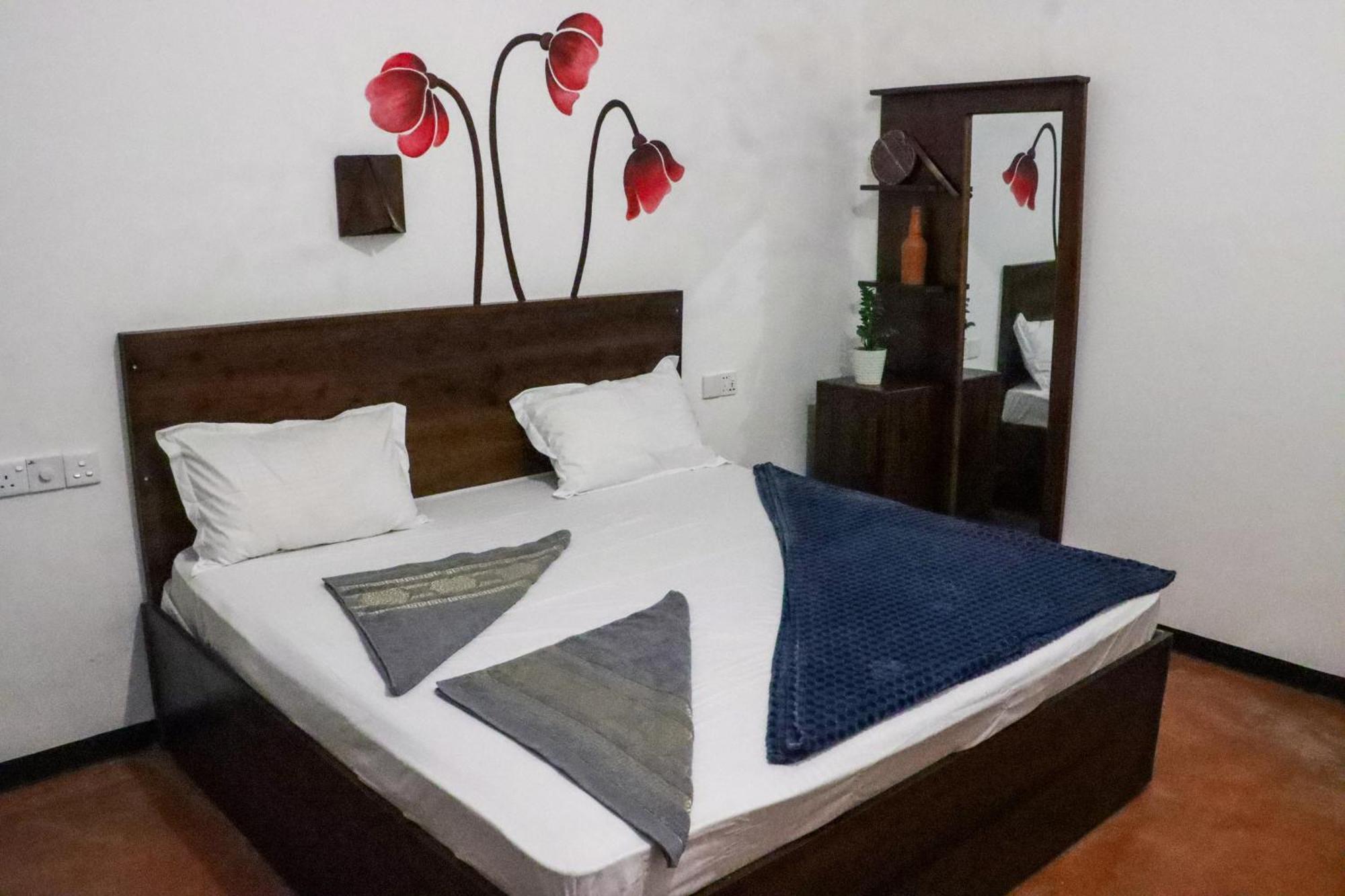 Surfers Park Arugambay Bed & Breakfast อารูกัมเบย์ ภายนอก รูปภาพ