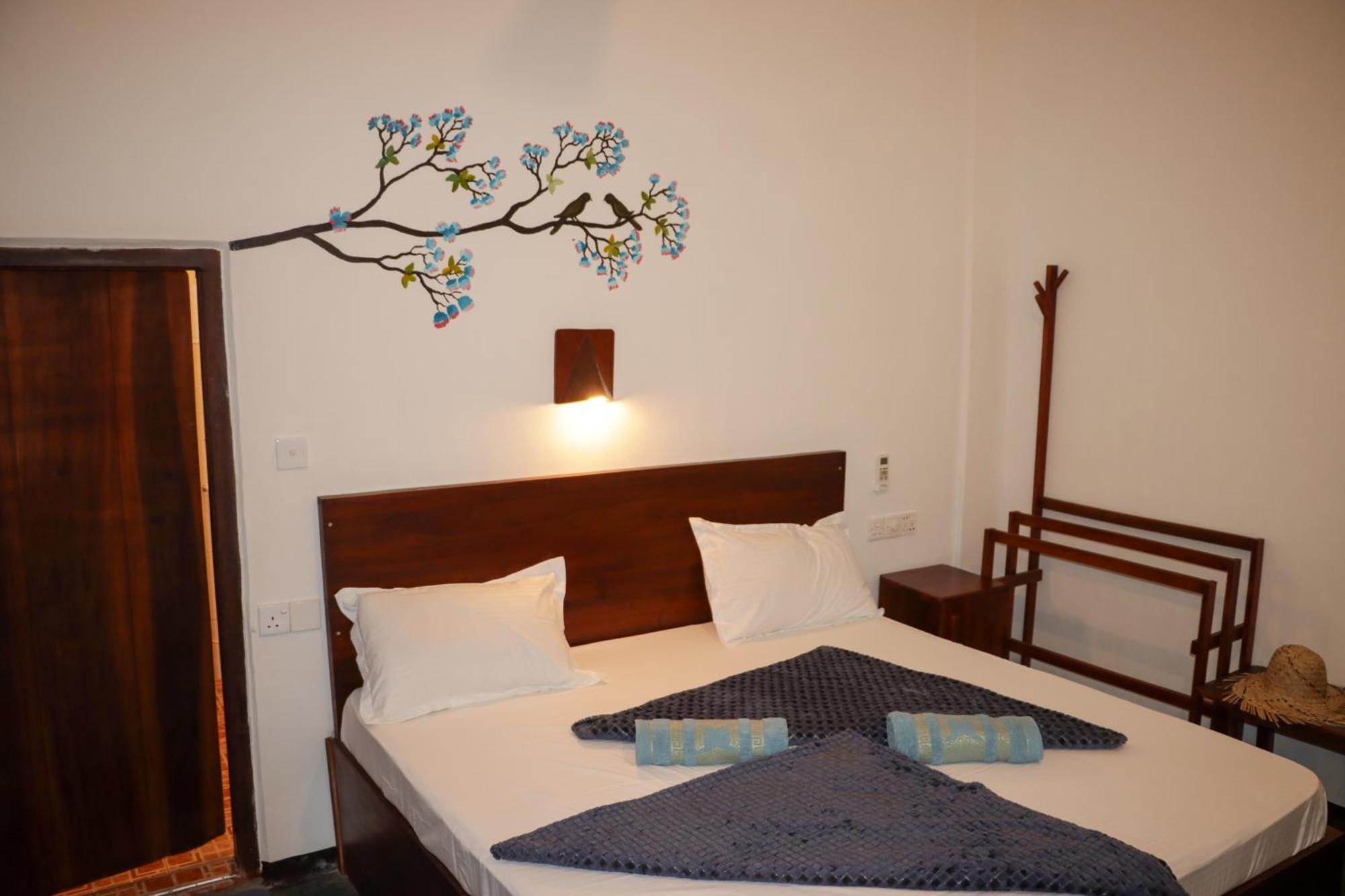 Surfers Park Arugambay Bed & Breakfast อารูกัมเบย์ ภายนอก รูปภาพ