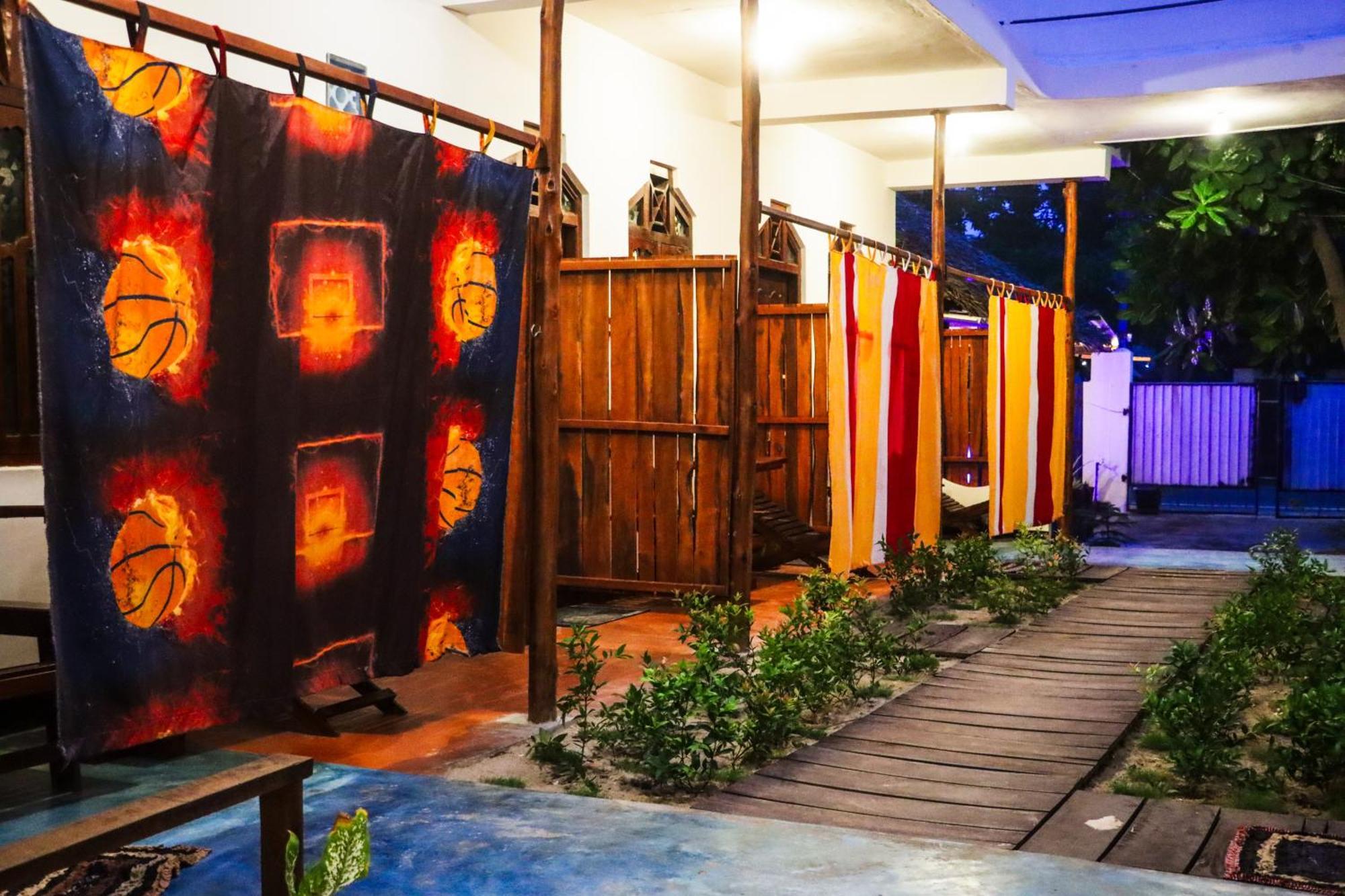 Surfers Park Arugambay Bed & Breakfast อารูกัมเบย์ ภายนอก รูปภาพ