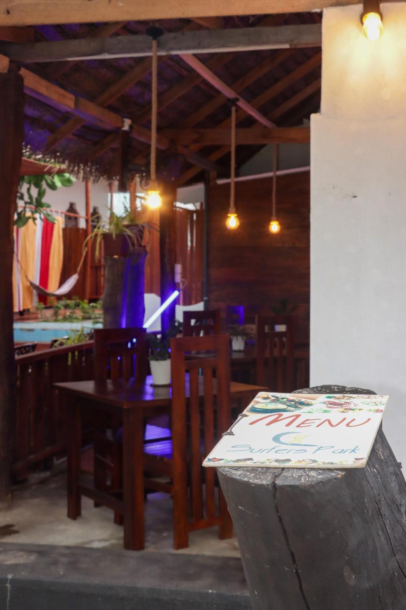 Surfers Park Arugambay Bed & Breakfast อารูกัมเบย์ ภายนอก รูปภาพ