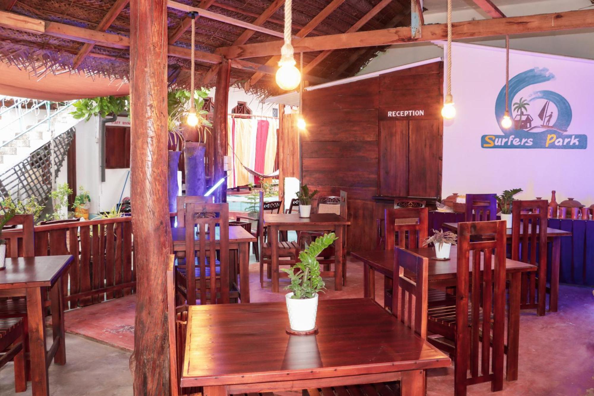 Surfers Park Arugambay Bed & Breakfast อารูกัมเบย์ ภายนอก รูปภาพ
