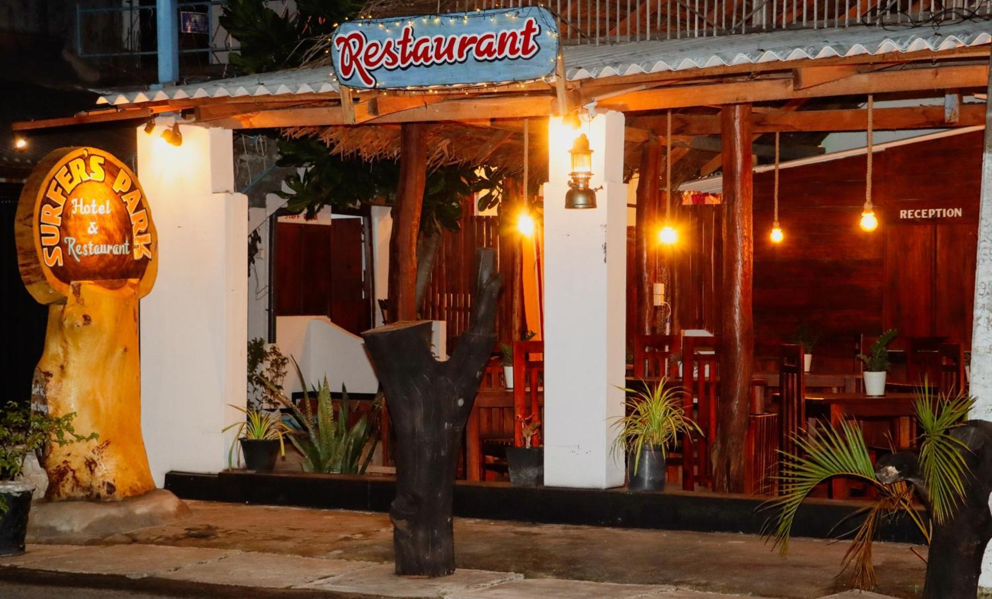 Surfers Park Arugambay Bed & Breakfast อารูกัมเบย์ ภายนอก รูปภาพ