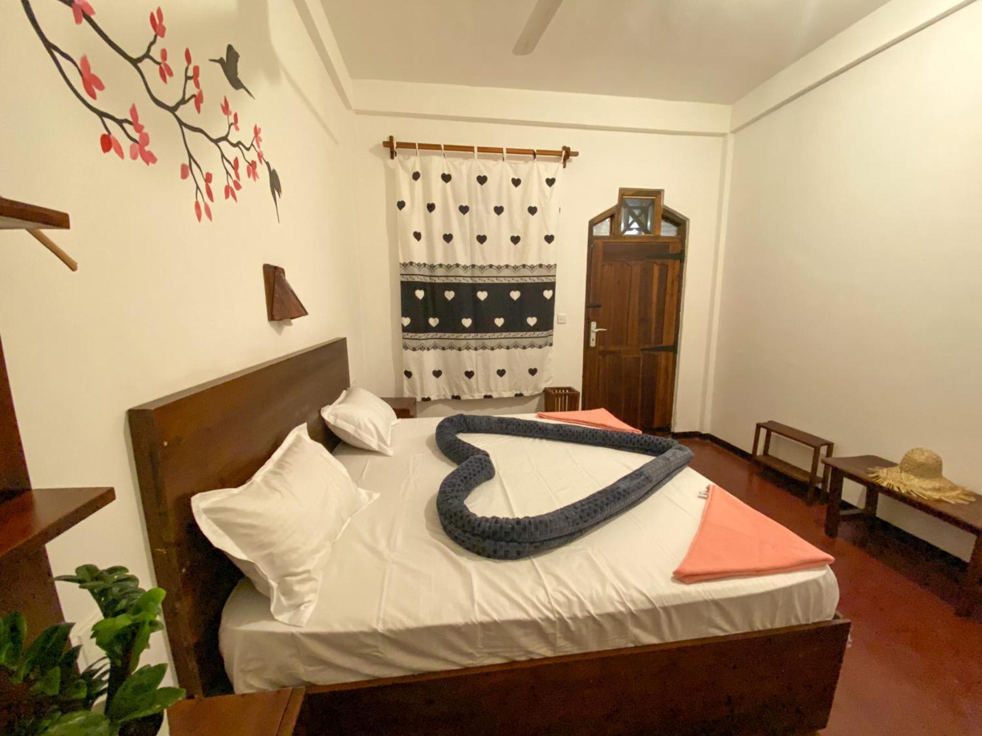 Surfers Park Arugambay Bed & Breakfast อารูกัมเบย์ ภายนอก รูปภาพ