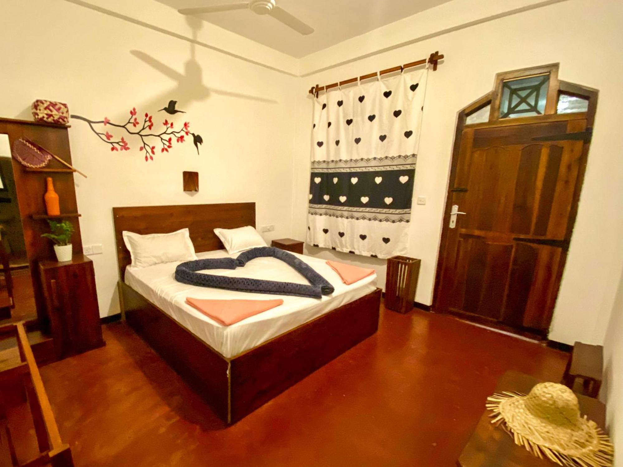 Surfers Park Arugambay Bed & Breakfast อารูกัมเบย์ ภายนอก รูปภาพ