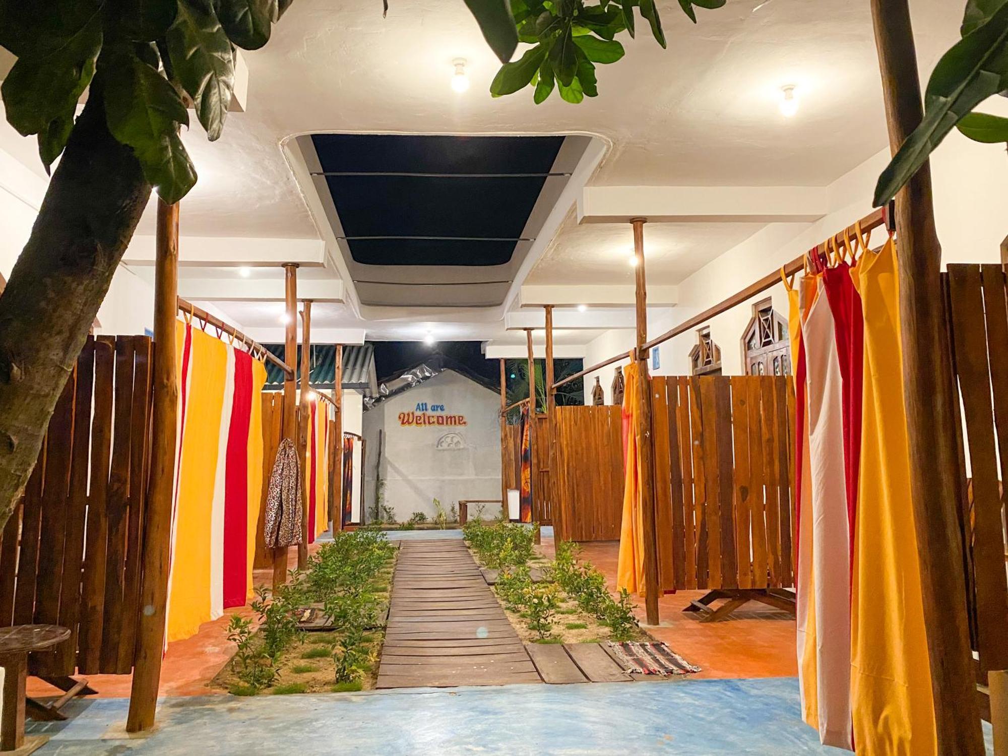 Surfers Park Arugambay Bed & Breakfast อารูกัมเบย์ ภายนอก รูปภาพ